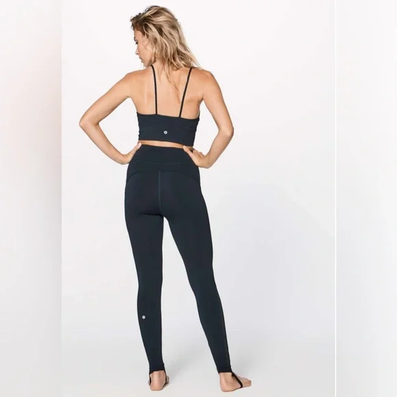 Lululemon Adore Your Core (28”) in Nocturnal Teal, Size 4 - Picture 2 of 9